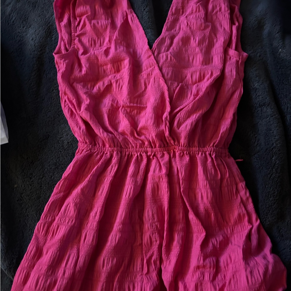 Cupshe Pino Sleeveless Romper with Plunging Neckline and Cinched Waist BRAND NEW